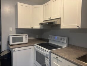 226 Kenilworth Av N, Unit Unit2 in Hamilton, ON - Building Photo - Building Photo