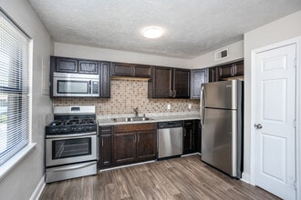 New Carrollwood in Carrollton, GA - Building Photo - Building Photo