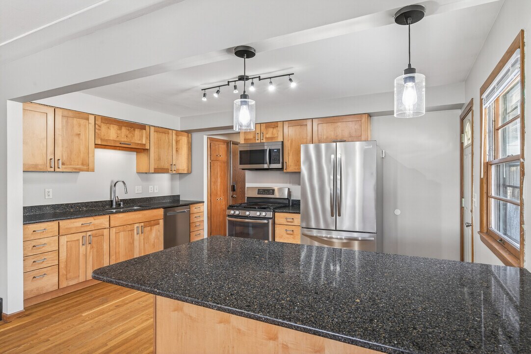 1810 Ulysses St NE in Minneapolis, MN - Building Photo