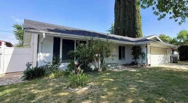 property at 2972 Bedford Dr