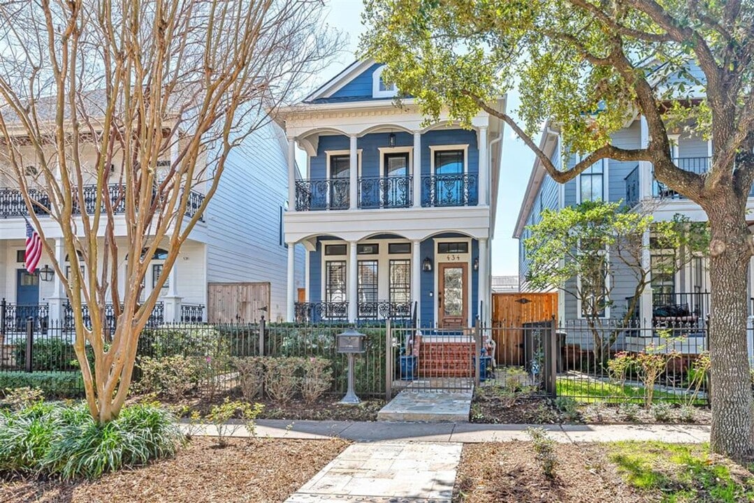 434 W 18th St in Houston, TX - Building Photo