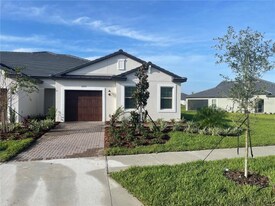 10721 Gable Dig Lp in San Antonio, FL - Building Photo