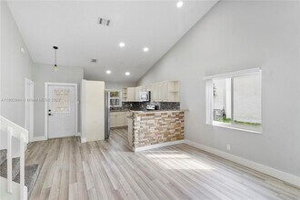 38 Tara Lakes Dr E in Boynton Beach, FL - Building Photo - Building Photo