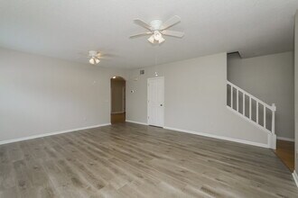 10939 Brucehaven Dr in Riverview, FL - Foto de edificio - Building Photo