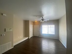 525 N Miller Rd in Scottsdale, AZ - Building Photo - Building Photo