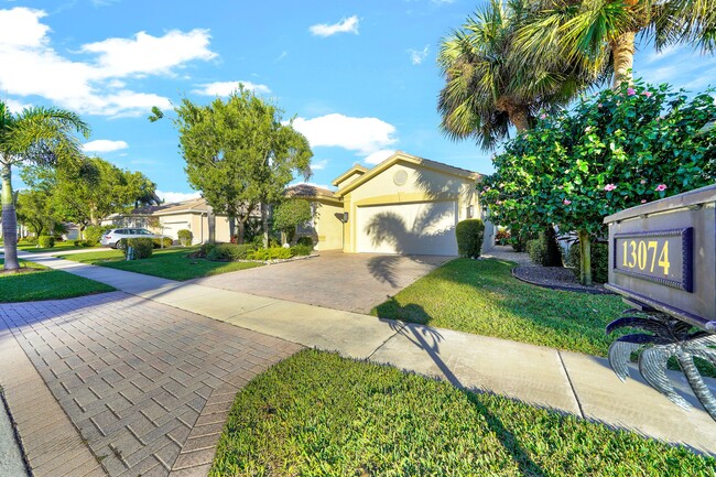 13074 Salinas Point Way in Delray Beach, FL - Foto de edificio - Building Photo