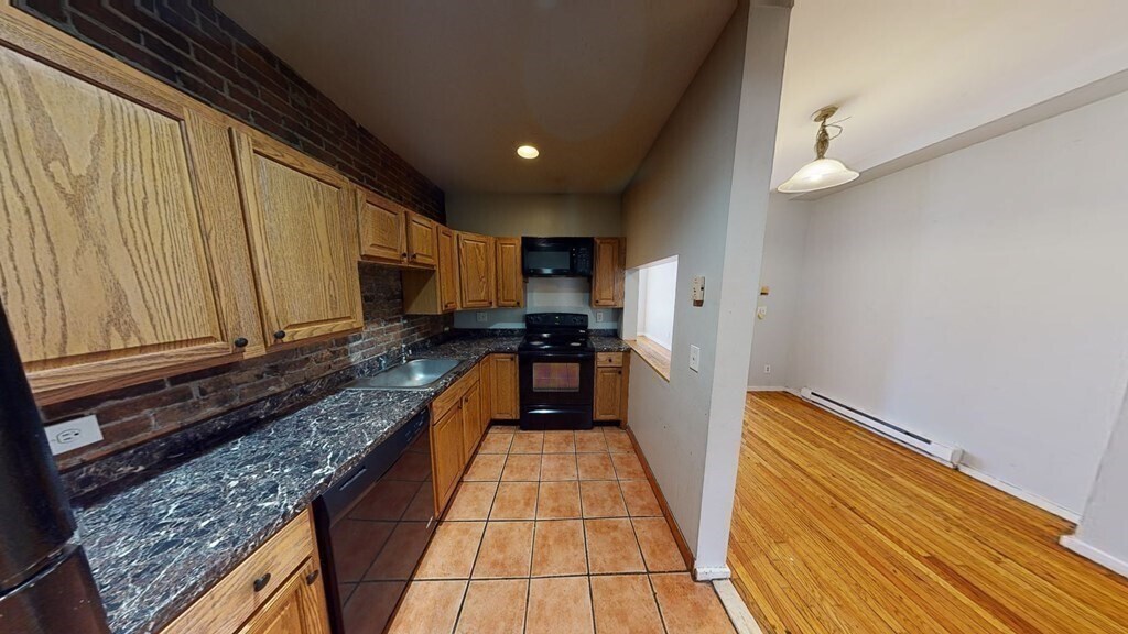 2 Moreland St in Boston, MA - Building Photo
