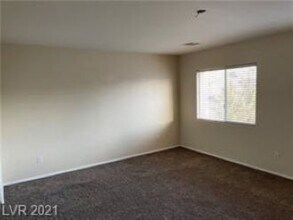 278 Duck Hollow Ave in Las Vegas, NV - Building Photo - Building Photo