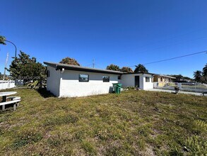 1631 NW 175th St in Miami, FL - Building Photo - Building Photo