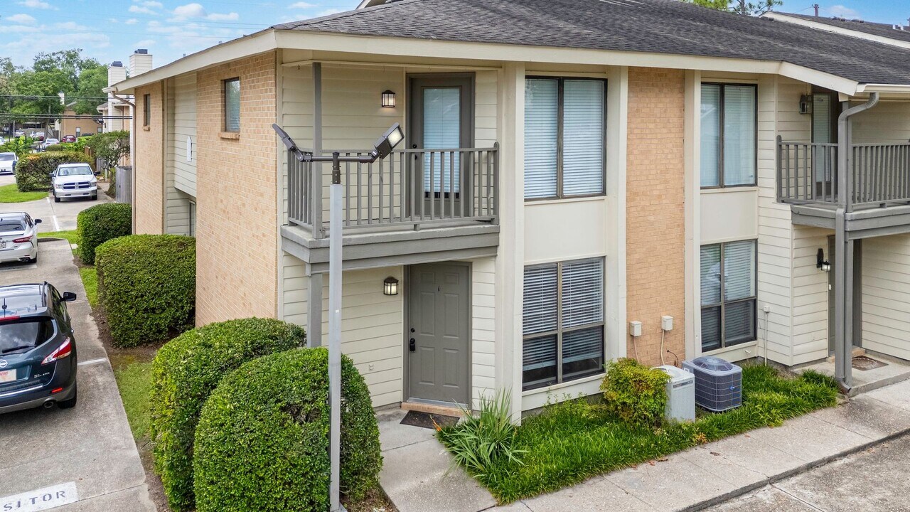 5110 Butter Creek Ln in Baton Rouge, LA - Foto de edificio
