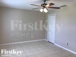 3600-3619 19th St SW in Lehigh Acres, FL - Building Photo - Building Photo