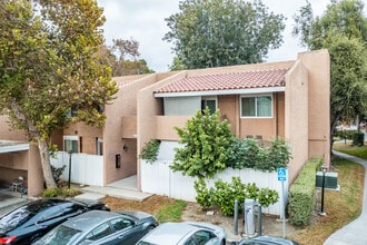 South Coast Villas in Santa Ana, CA - Building Photo - Building Photo