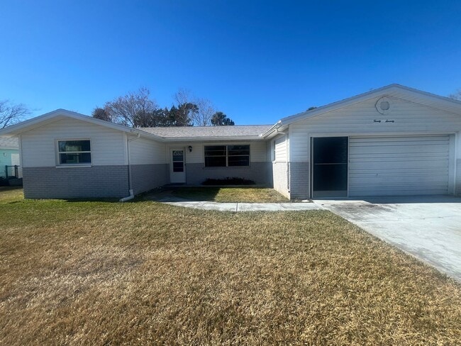 property at 2070 Oriole Ln