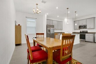 1838 Blue Lagoon Cir, Unit 401 in Mascotte, FL - Building Photo - Building Photo