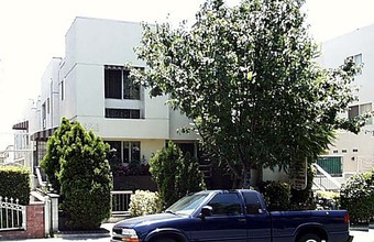 328 E Providencia Ave in Burbank, CA - Building Photo - Building Photo