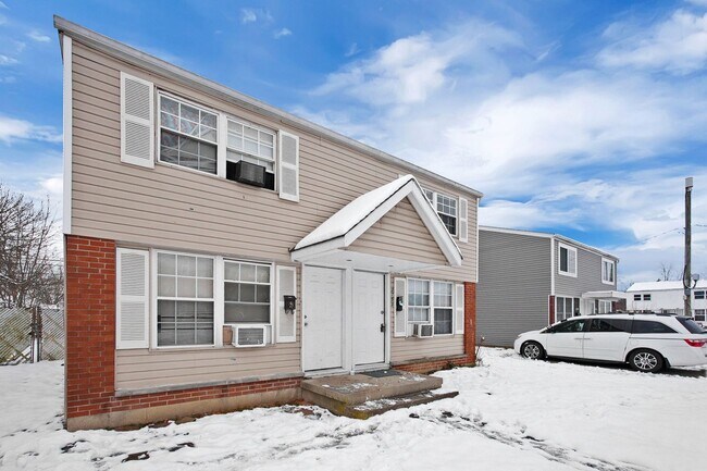 3751-3753-3753 Briggs Rd in Columbus, OH - Building Photo - Building Photo