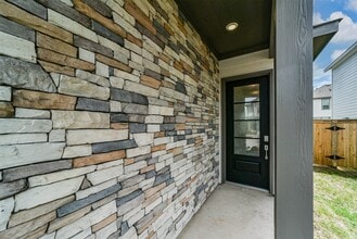 21115 Castroville Wy in Cypress, TX - Building Photo - Building Photo