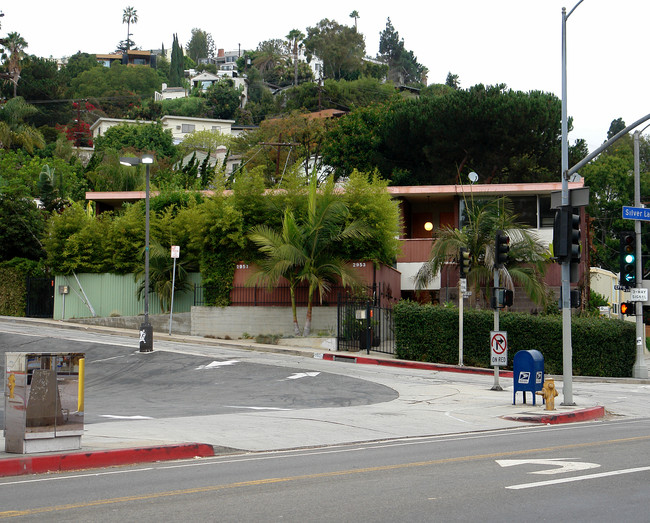 2953-2957 Effie St in Los Angeles, CA - Building Photo - Building Photo