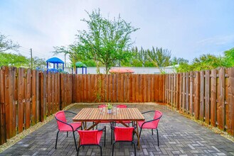 171 NW 158th St in Miami, FL - Building Photo - Building Photo
