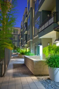Building Photo - Forty55 Lofts Apartments in Los Angeles, California