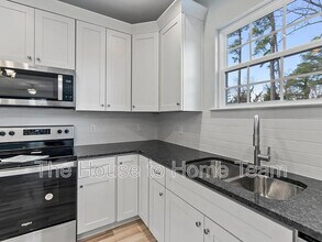 1026 Norview Ave in Norfolk, VA - Building Photo - Building Photo