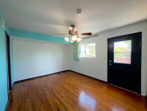 7091 Eckstrom Ave in San Diego, CA - Building Photo - Building Photo