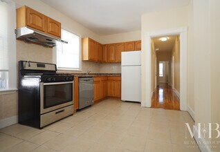 110 Murdock St, Unit 3 in Boston, MA - Building Photo - Building Photo