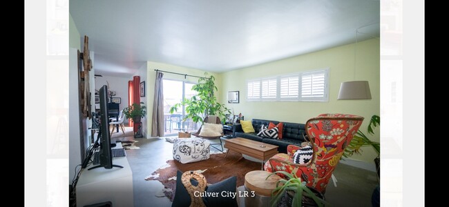9048 Carson St, Unit 1