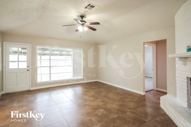 10411 Cedar Towne Ln in Sugar Land, TX - Foto de edificio - Building Photo