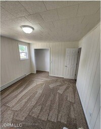 129 Mineau Ave photo'