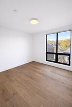 1121 Dorchester Ave, Unit 205 in Boston, MA - Foto de edificio - Building Photo