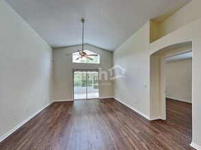 4662 Prairie Point Blvd in Kissimmee, FL - Building Photo - Building Photo