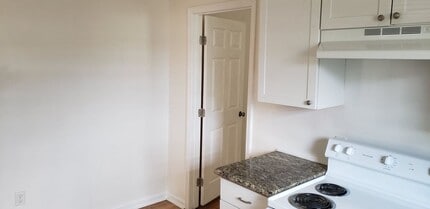 4501 Majestic Oaks Dr in New Orleans, LA - Building Photo - Building Photo