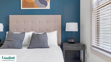 19240 Stokes Rd, Unit 03-104 in Waller, TX - Foto de edificio - Building Photo