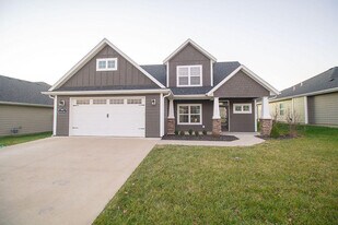 7407 Pemberton Dr in Columbia, MO - Building Photo