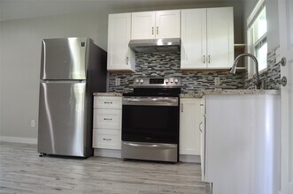 29315 Burton Cemetery Rd in Waller, TX - Building Photo - Building Photo