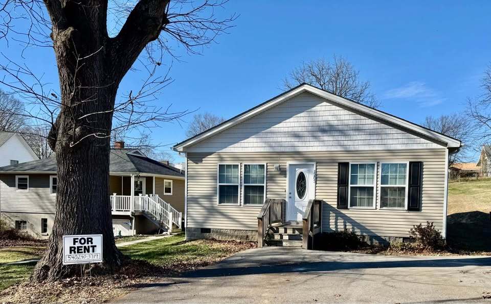 1203 6th St in Radford, VA - Building Photo