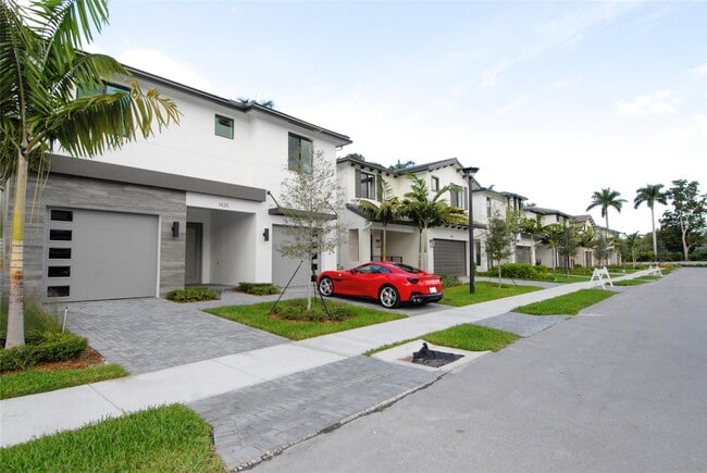 property at 1435 SW 23rd St