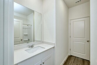 209 Stonebrook Dr in Hutto, TX - Building Photo - Building Photo