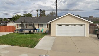 3940 Silver Leaf Dr, Unit House in Santa Maria, CA - Building Photo