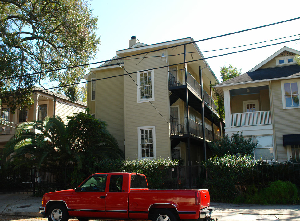 2338 Magazine St in New Orleans, LA - Foto de edificio