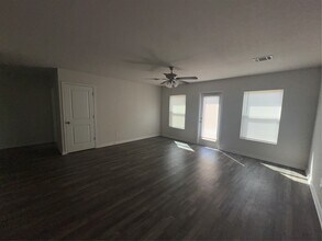 15740 Del Norte Dr in Conroe, TX - Foto de edificio - Building Photo