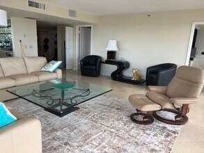 4201 N Ocean Blvd, Unit 809 in Boca Raton, FL - Foto de edificio - Building Photo