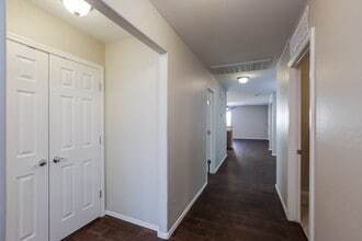 2565 E Southern Ave in Mesa, AZ - Building Photo - Building Photo