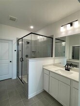 516 Parkside Dr in Argyle, TX - Foto de edificio - Building Photo