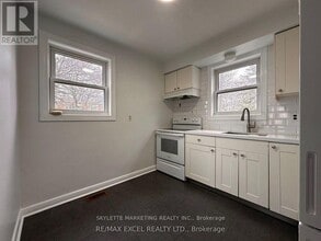 229 Zelda Crescent in Richmond Hill, ON - Building Photo - Building Photo