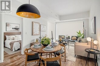 600 Mountaineer Private in Ottawa, ON - Building Photo - Building Photo