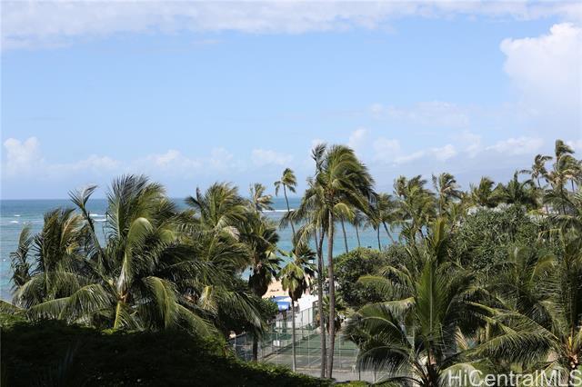 2161 Kalia Rd in Honolulu, HI - Building Photo
