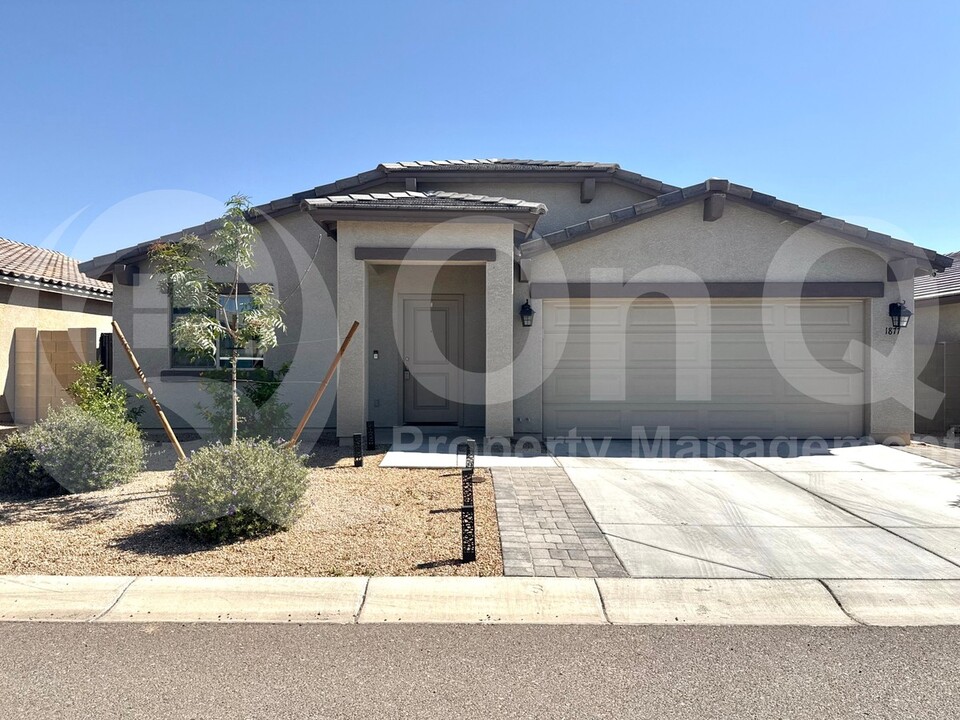 1877 W Overland St in Apache Junction, AZ - Building Photo
