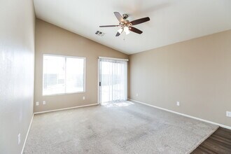 975 E Vernoa St in Queen Creek, AZ - Building Photo - Building Photo